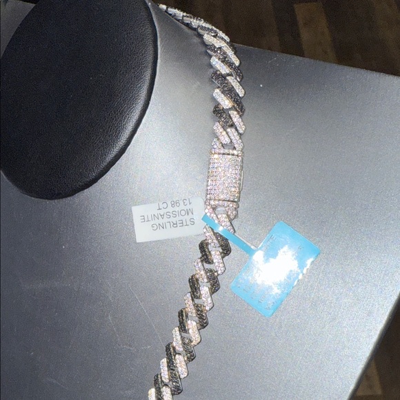 Bussdown Silver Cuban Link With Black And White VS Moissanite - Picture 4 of 5